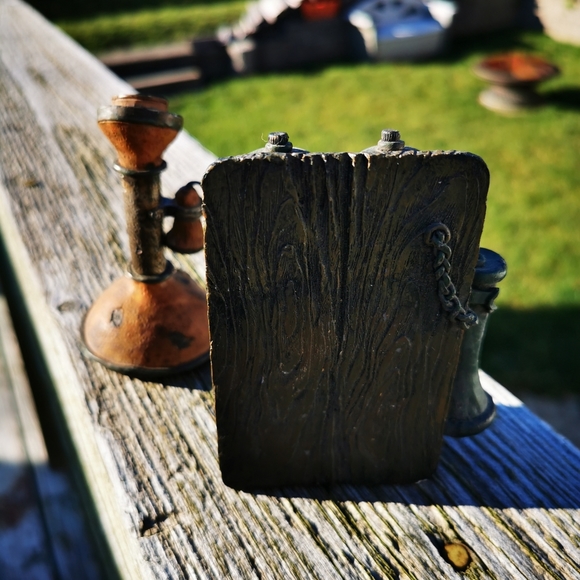 Pair of Resin Antique Phone Figures - Picture 5 of 11